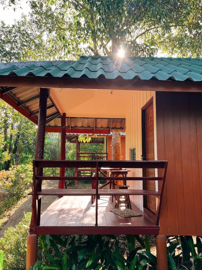 Lonely Groove Hotel Koh Chang Exterior photo